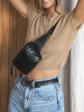 Mandrn Remy Belt Bag in Black